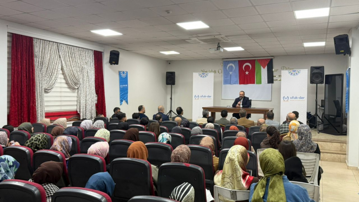 Reyhanlı’da Ortadoğu ve Doğu Türkistan Konferansı Düzenlendi